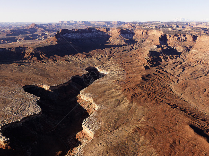 犹他州峡谷国家公园风景旅行照片岩石沙漠旅游天线橙子水平裂缝图片