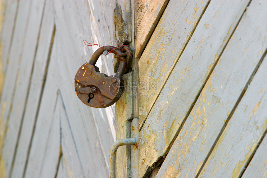 Rusty 锁锁海豹贮存木板锁孔栅栏图片
