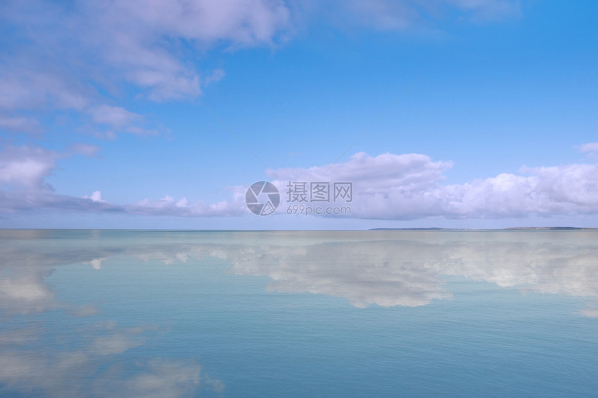 海景蓝色涟漪海洋地平线天空波浪旅行冲浪日光天气图片