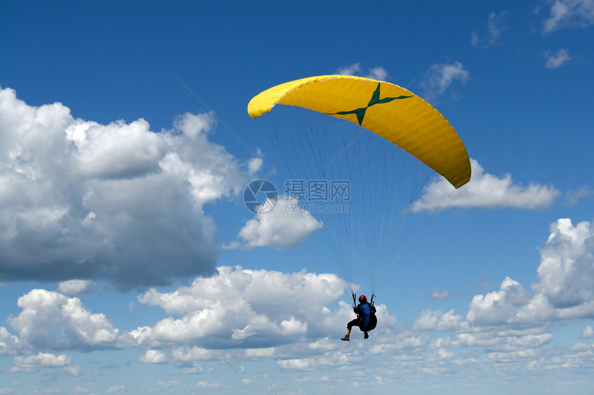 滑翔机娱乐航空头盔行动女士飞行白色闲暇高度天篷图片