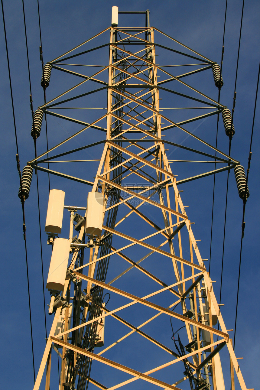 电压比隆传播力量电缆线条导体活力金属天空绝缘子技术图片