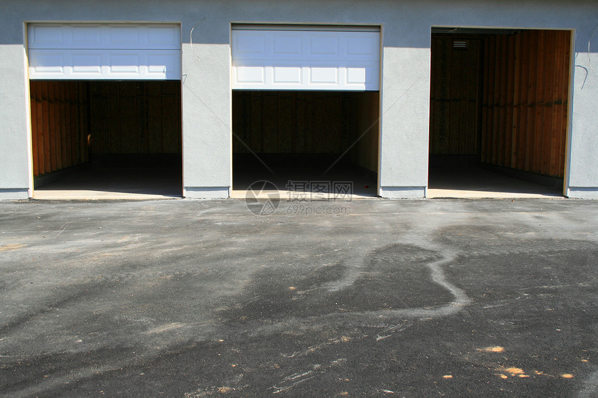 正在施工中的停车场入口房地产工业木头石头建筑车库品牌水泥灰色图片