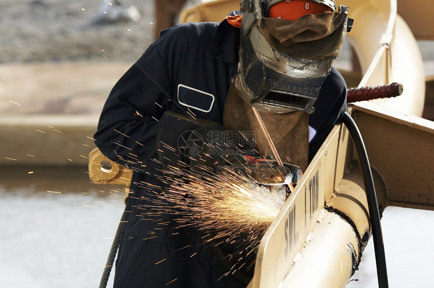 焊接电弧面具火焰火炬焊机金属男人劳动工作安全生产图片