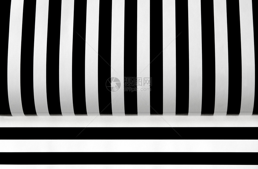 黑色和白条纹水平灰色戏剧性白色图片