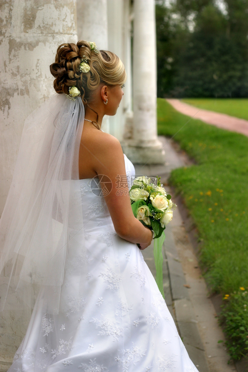 美丽的新娘眼睛道路花束已婚生活女孩花朵钻石红色蓝色图片