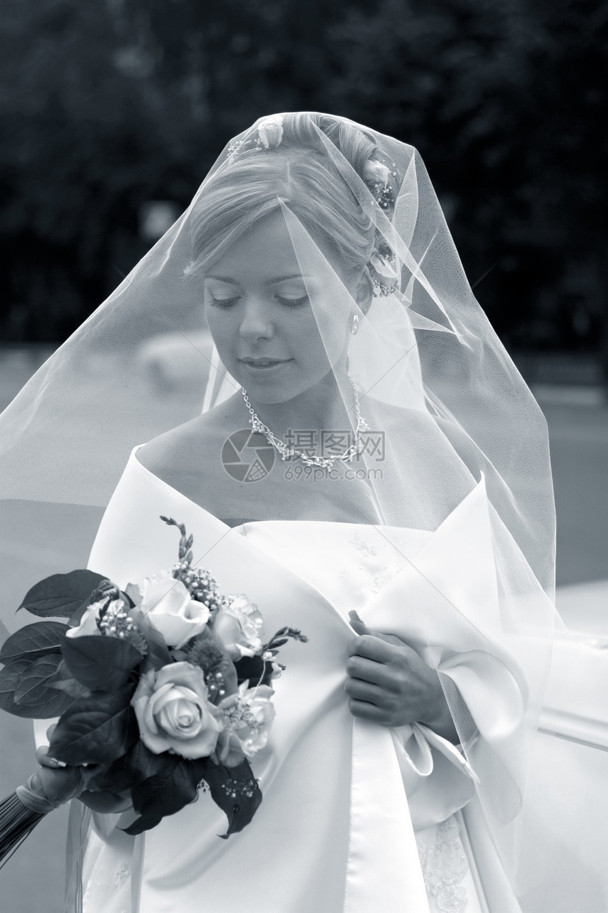 美丽的新娘花束花朵未婚夫眼睛生活道路微笑项链选手婚礼图片