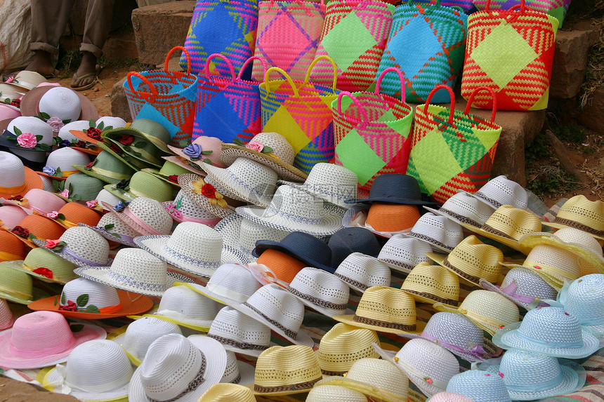 出售的帽子小贩市场旅行销售量摊位图片