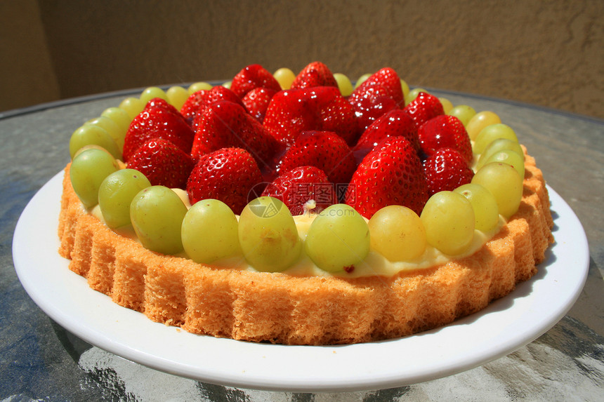 水果蛋糕拼盘糕点面团面包浆果红色纹理食物白色绿色图片