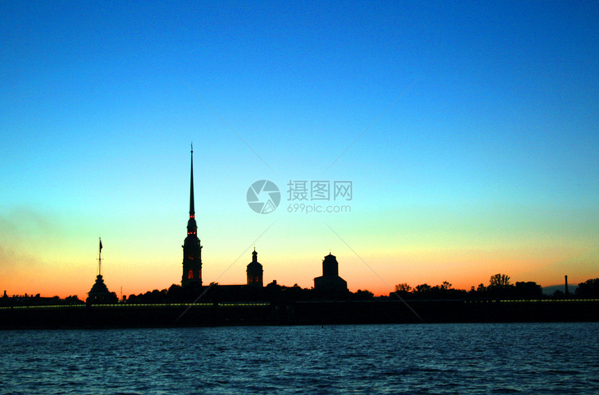 圣彼得堡 白夜正方形职员建筑学场景石头雕像天空祝福博物馆贵族图片
