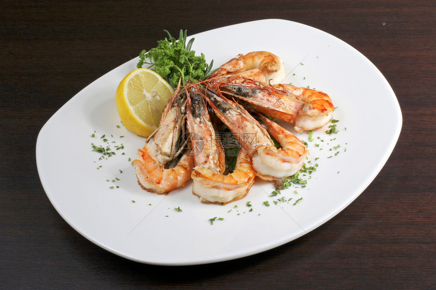 大虾配蔬菜节食烹饪贝类食物美食红色餐厅海鲜午餐美味图片