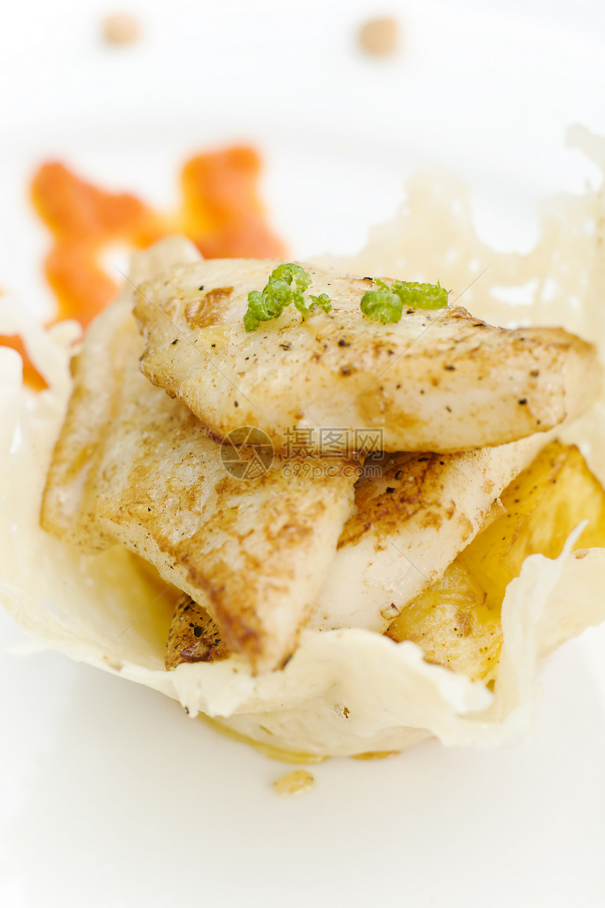 白鱼和菠萝香料敷料午餐食谱融合饮食海鲜厨师美食宏观图片