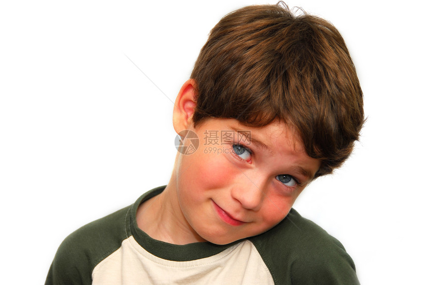 可爱的男孩魅力童年恶作剧孩子们情感微笑白色蓝色鬼脸肩膀图片