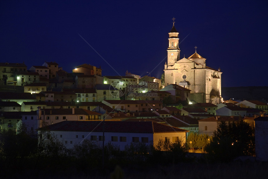 西班牙语城村庄外壳大教堂房屋教会灯光黑色灯柱图片