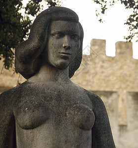女神像石头障碍花岗岩据点雕像女士堡垒女性化女性灰色背景图片