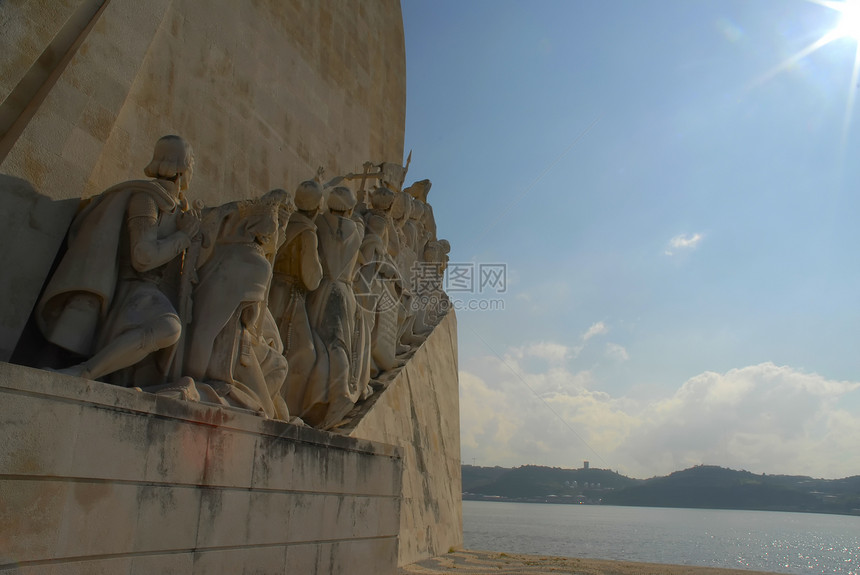 发现纪念碑海洋地标天空旅游太阳石头港口探险家旅行雕像图片