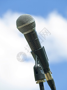 单一麦克风公告音乐工作室观众会议乐器天空广播歌手背景图片