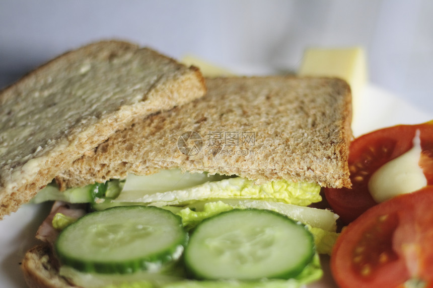 全餐沙拉三明治黄瓜餐饮面包食物健康饮食蔬菜服务黄油水果午餐图片