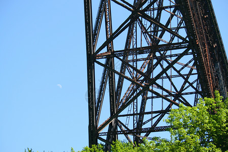 钢铁桥布吕肯博根高清图片