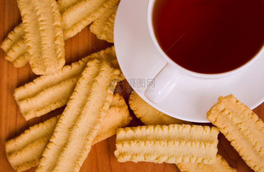 黑茶和饼干图片