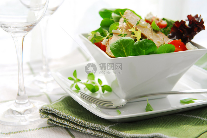 沙拉美食树叶青菜婴儿饮食炙烤眼镜酒杯叶子低脂肪图片