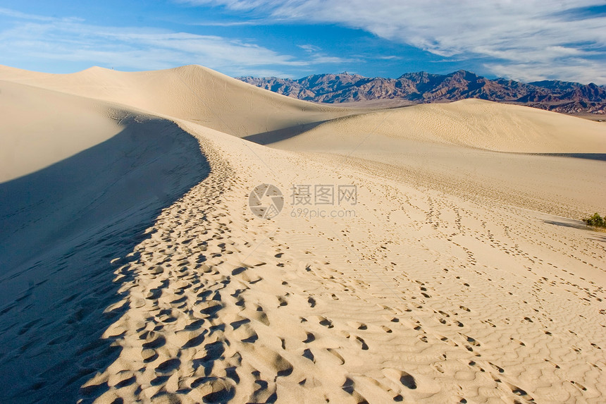 排水管桶温度公园气候假期水井干旱环境沙漠记录障碍图片