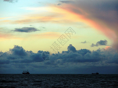 海洋彩虹天空呼唤太阳背景图片