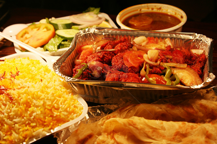 鸡肉马沙拉Masala食物油炸餐厅胡椒桌子黄色沙拉服务美味香料图片