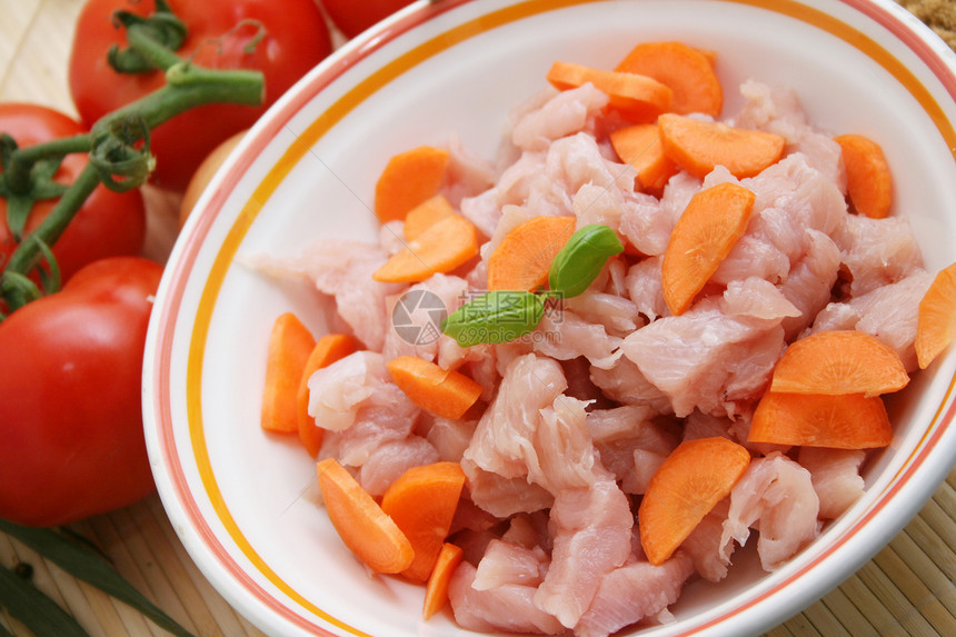 肉和蔬菜萝卜维生素食物图片