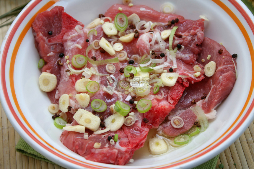 新鲜肉香料食物猪肉图片