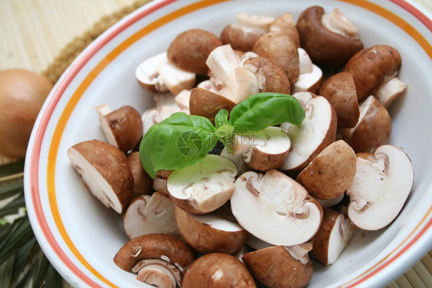 棕色蘑菇蔬菜烹饪食物维生素图片