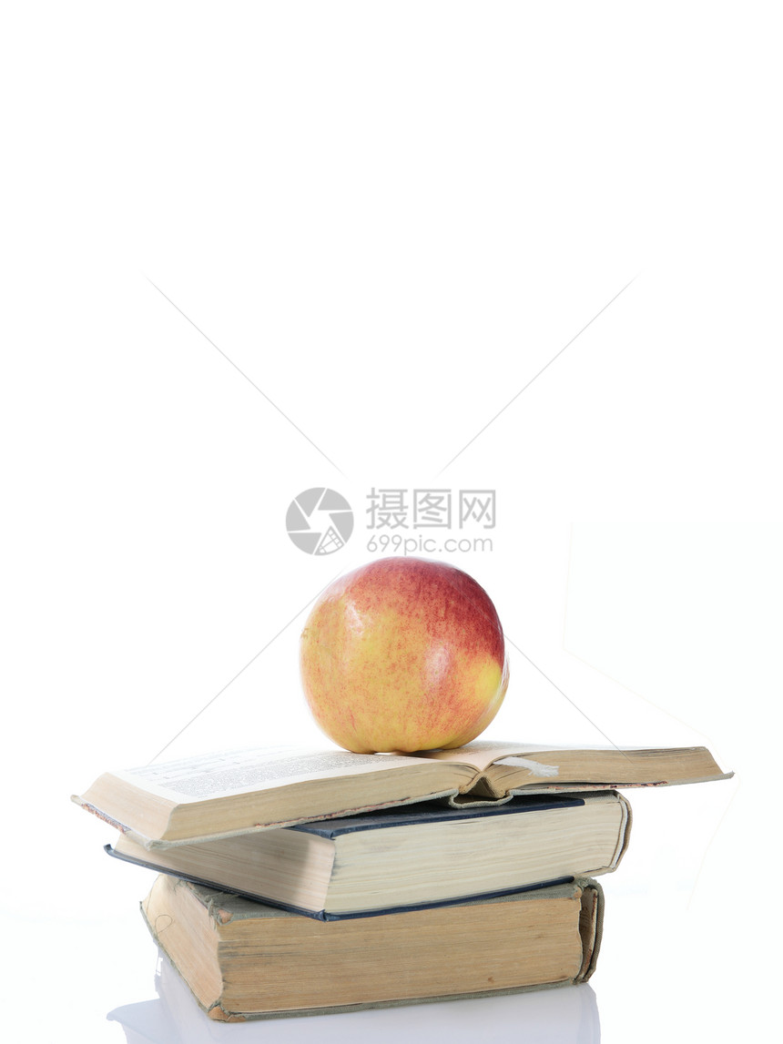 书上的红苹果学校班级照片饮食大学食物团体字典营养图书馆图片