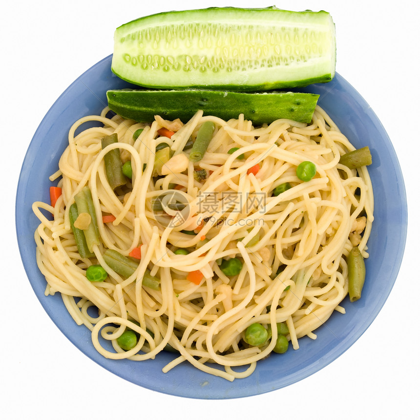 意大利面和绿黄瓜黄色盘子午餐饮食面条食物图片