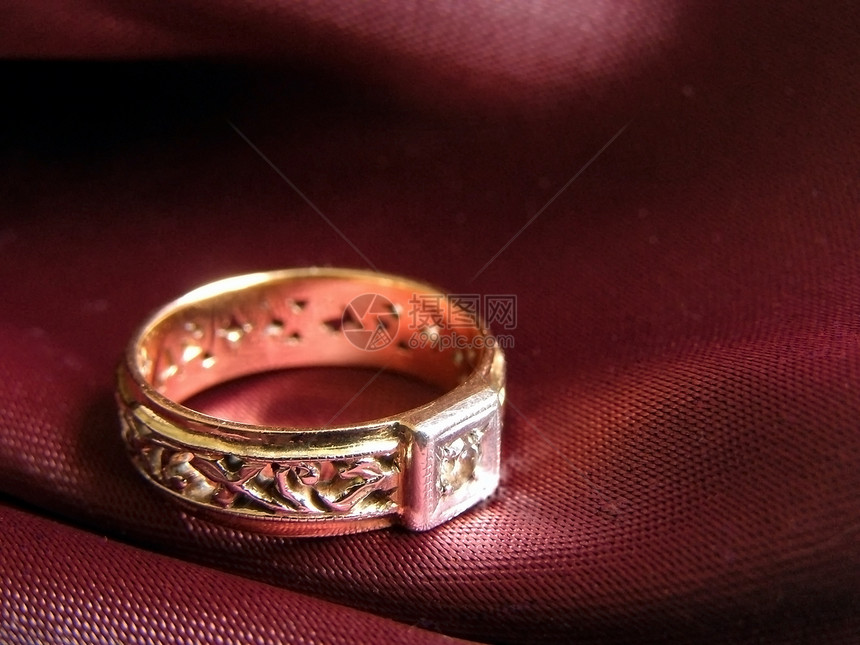金戒指首饰订婚织物材料宝石礼物窗饰石头金子珠宝图片