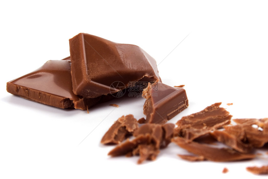 破碎牛奶巧克力甜点小吃美食食物宏观诱惑背景白色糖果棕色图片