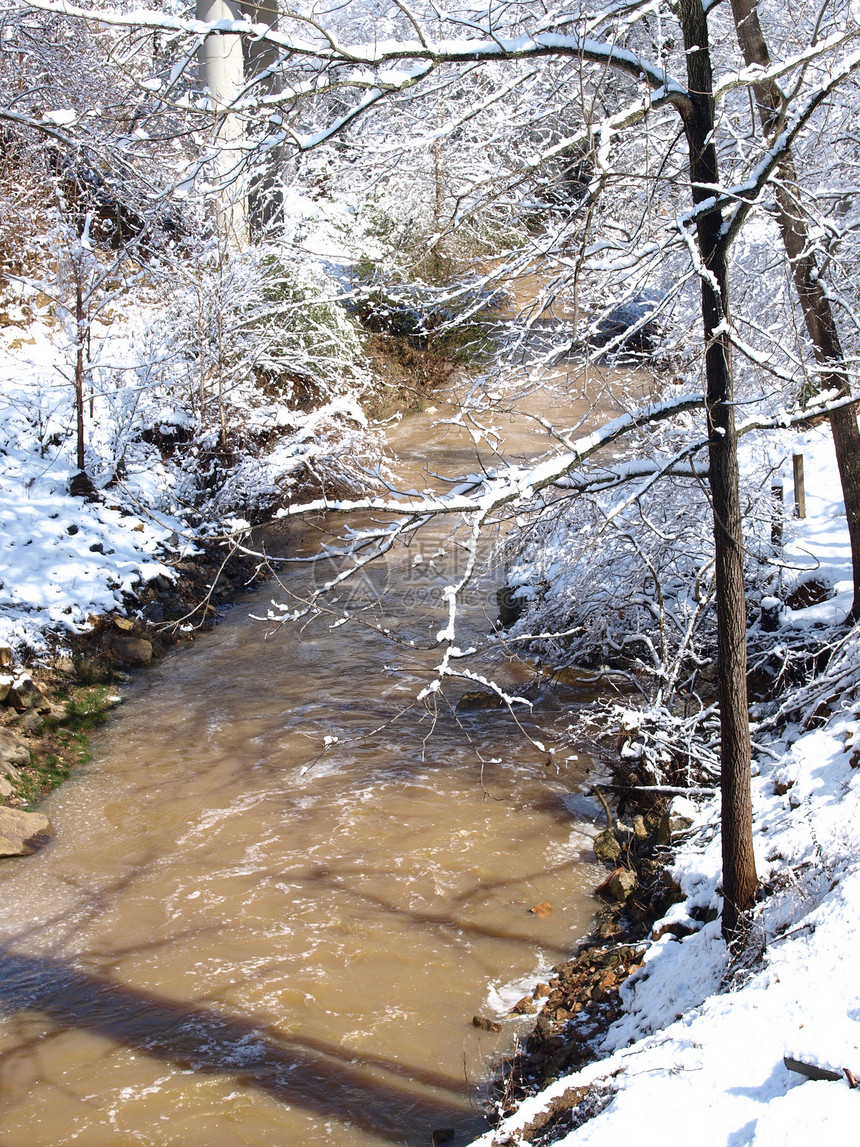 冬季溪天气季节性天空白色季节图片
