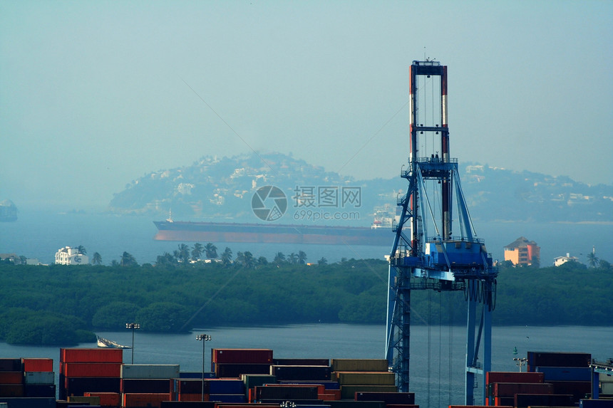 港口起重机运输车重量热带镶嵌世界出口商品货运卸载加载图片