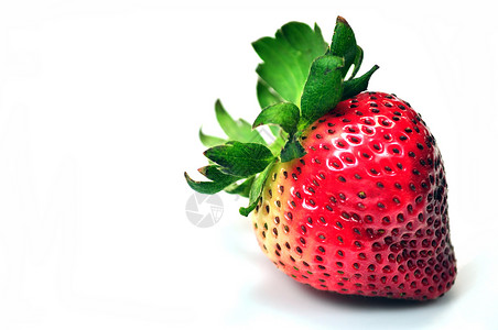 多彩多彩草莓水果红色饮食浆果健康甜点绿色背景图片