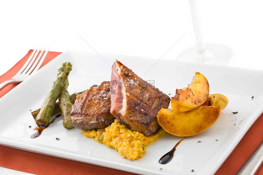 配肉的美食菜牛扒工作室蔬菜盘子餐厅美味食物牛肉拼盘课程图片