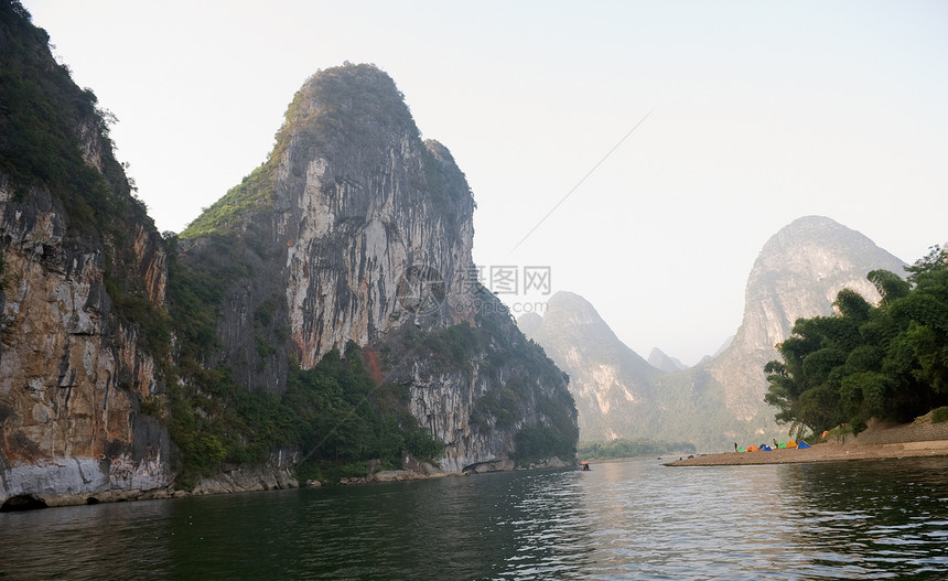 中国的桂林山反射编队美丽钓鱼热带爬坡巡航风景天空旅游图片