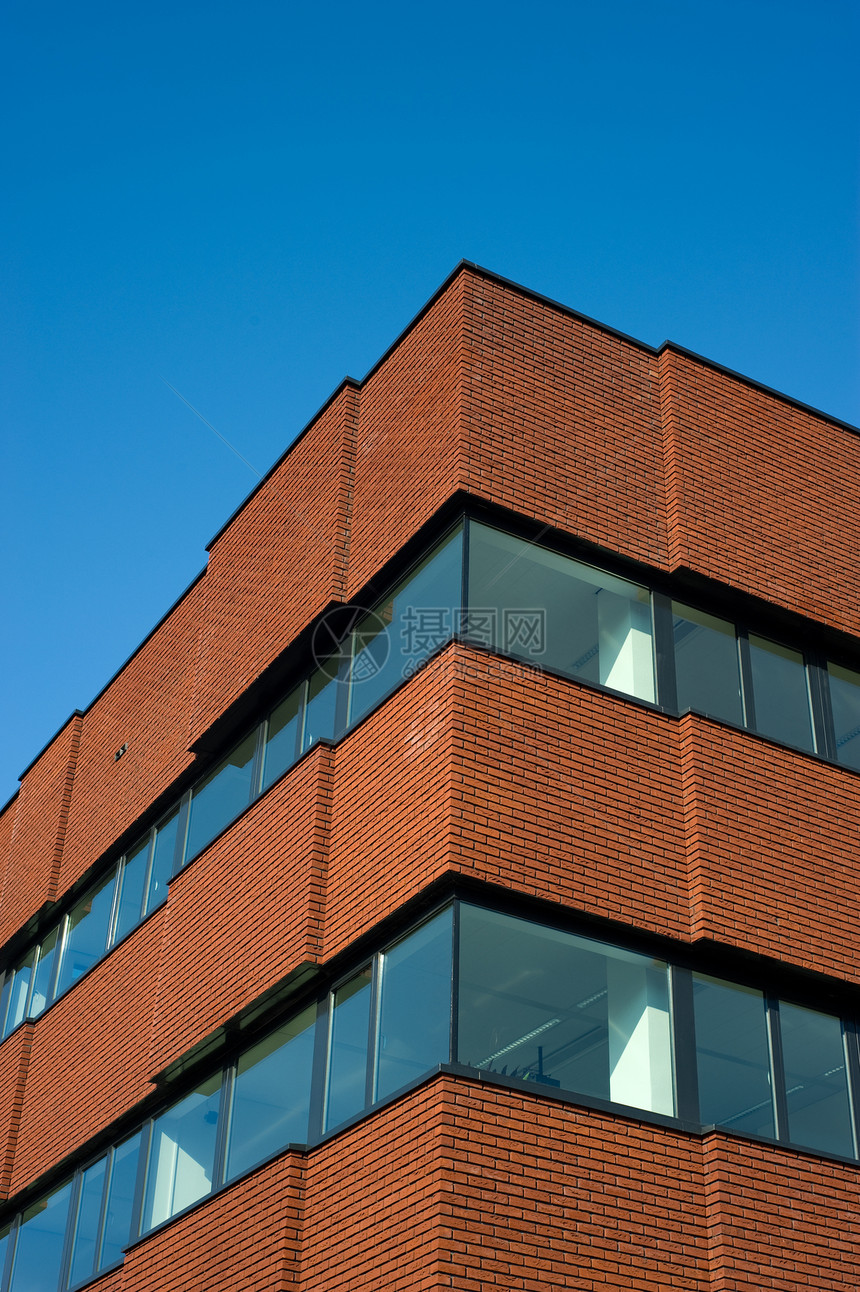 砖砖办公大楼红色建筑学机构总部企业棕色建筑办公室窗户玻璃图片
