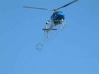 直升机刀刃刀片飞机运输救援航班拍摄航空测量警察高清图片
