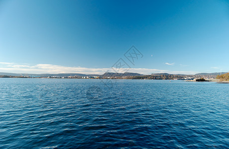 奥斯陆湾峡湾鱼眼波浪地平线天空蓝色背景图片