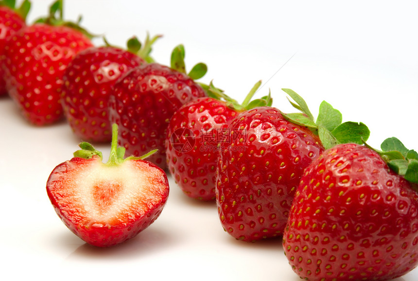 拍摄一堆新鲜草莓食物浆果水果健康饮食甜点养分饮食影棚甜食静物图片