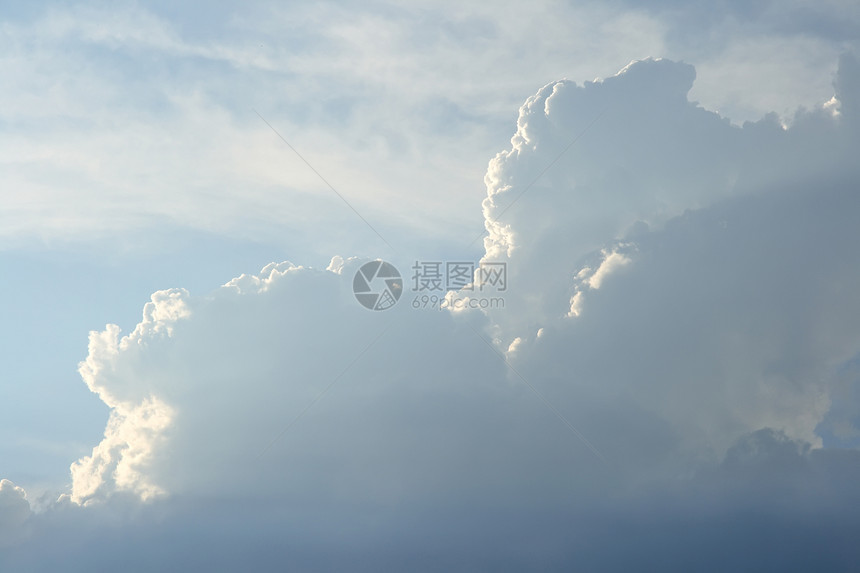 神圣的天空臭氧天堂气氛背景空间自由卷发阳光照射空气卷曲图片