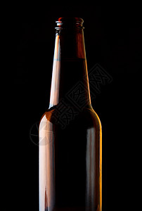啤酒瓶啤酒瓶棕色白色液体酒精瓶子空白影棚玻璃背景图片