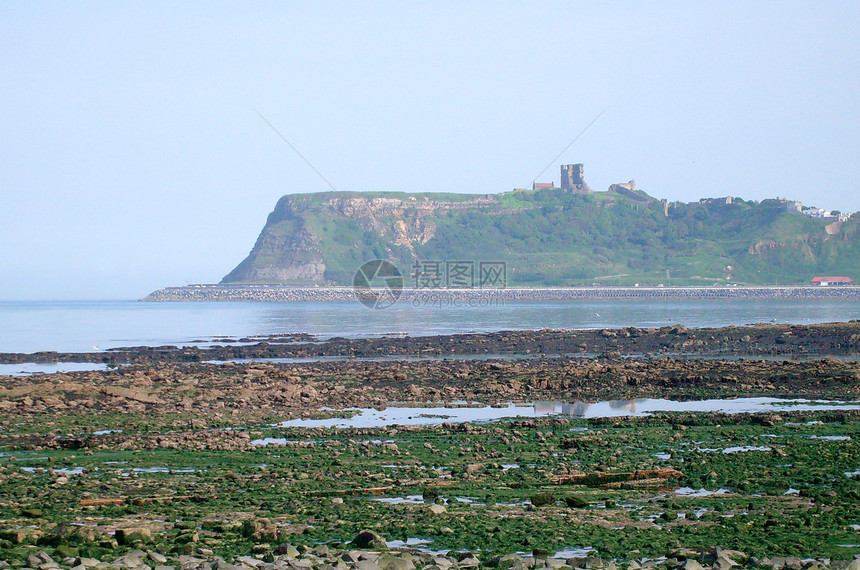 斯卡堡城堡风景历史性山顶海洋地标海岸建筑废墟石头遗迹建筑学图片