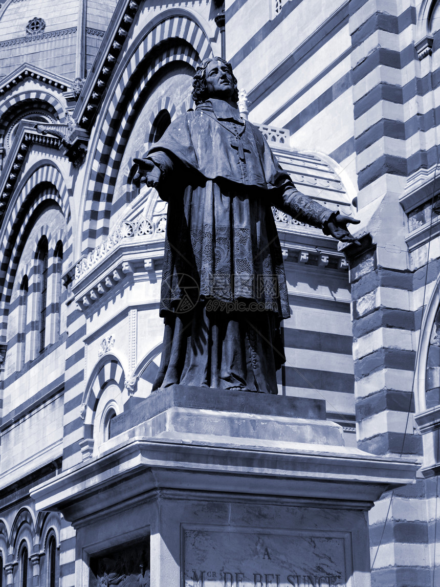马赛贝尔松斯雕像图片
