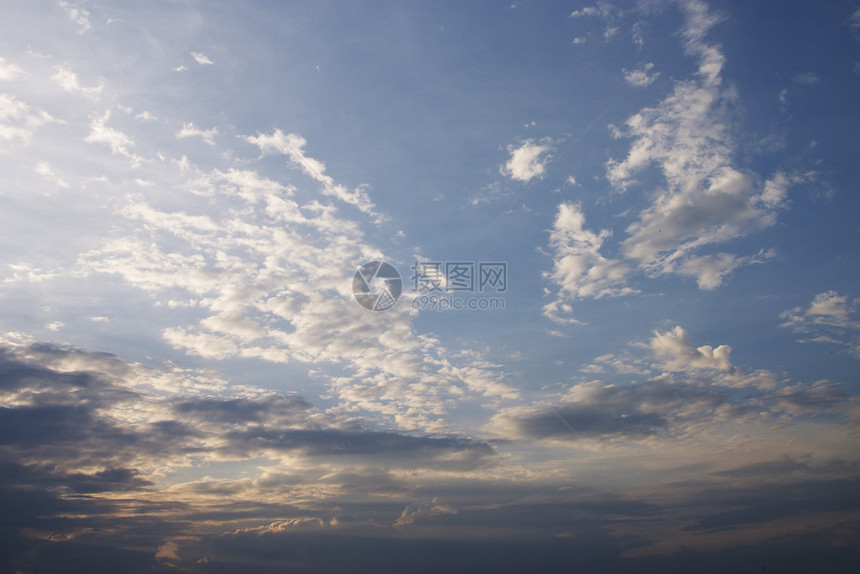 云和云蓝色天穹苍穹天气雨云多云图片