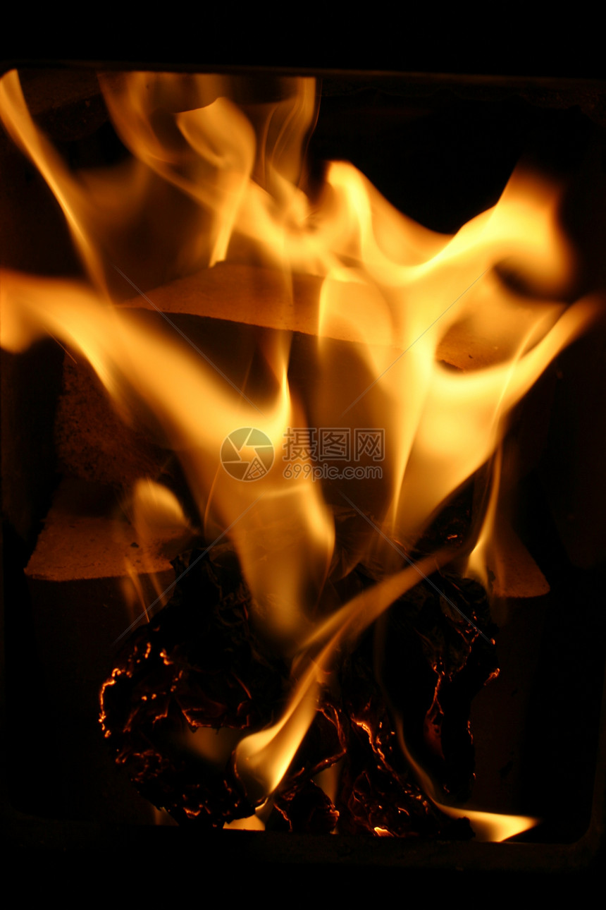 烧纸和木柴点火活力危险木炭火焰破坏黄色篝火煤炭燃烧图片