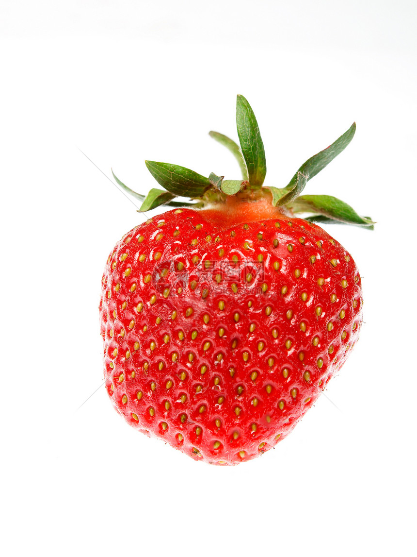 在白色背景中隔离的新鲜和美味鲜嫩草莓食物宏观水果农民种子浆果叶子茶点饮食收获图片